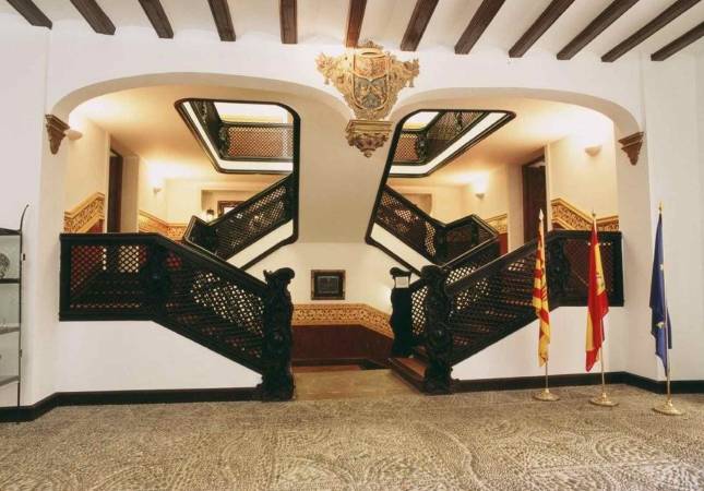 Espaciosas habitaciones en Hospederia la Iglesuela del Cid. El entorno más romántico con nuestro Spa y Masaje en Teruel